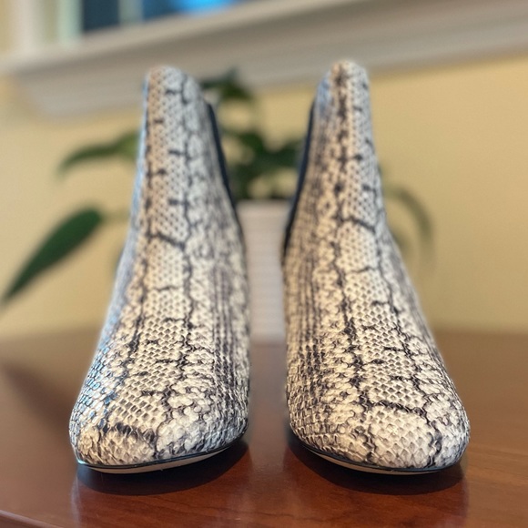 Cole Haan Women's Nitasha Bootie 65mm Ankle Boot Size 8 - Picture 6 of 11